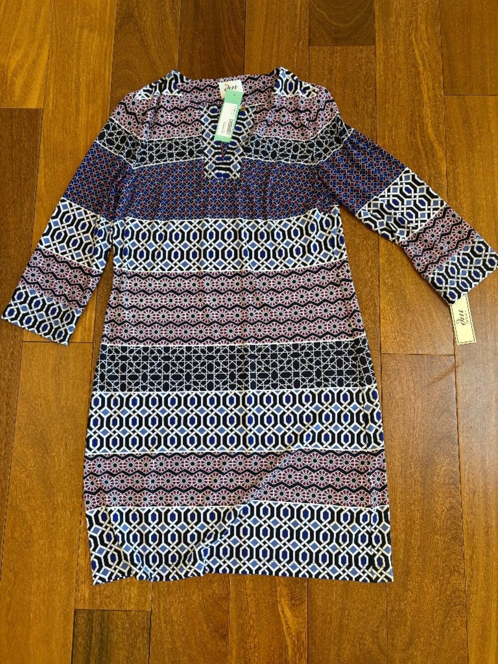 DM Collection geometric patterned shift dress